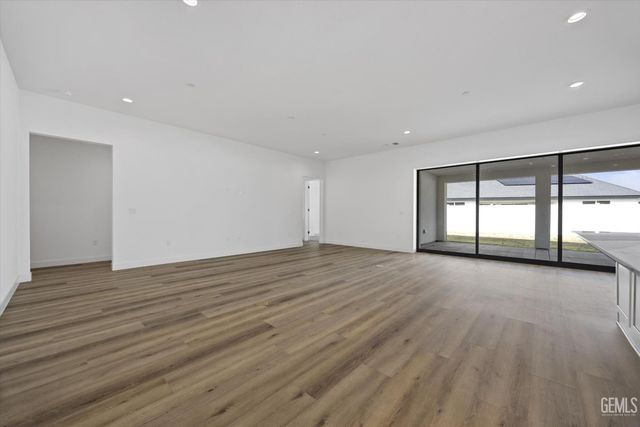 7017 Travata Court, Bakersfield, CA 93314