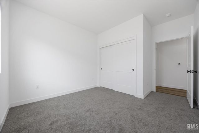 7017 Travata Court, Bakersfield, CA 93314