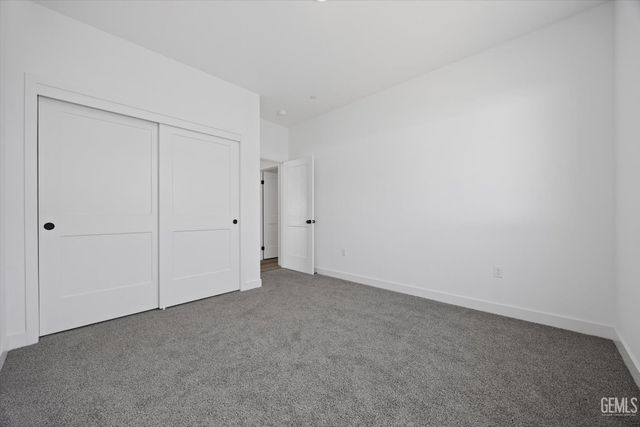 7017 Travata Court, Bakersfield, CA 93314