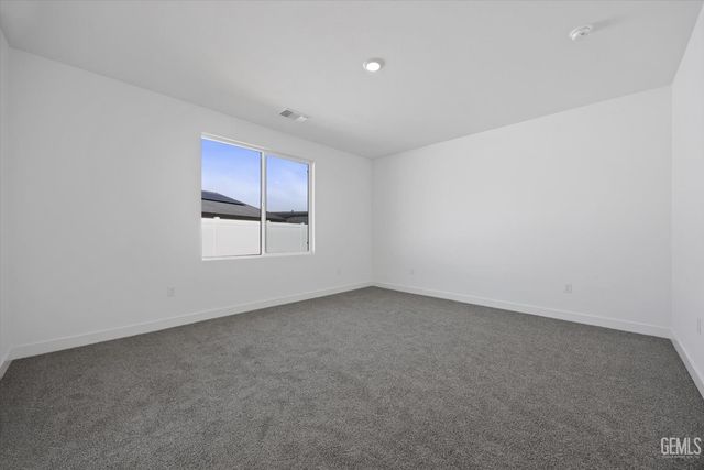 7017 Travata Court, Bakersfield, CA 93314