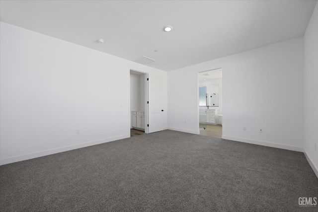 7017 Travata Court, Bakersfield, CA 93314