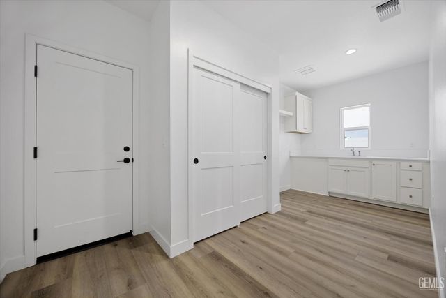 7017 Travata Court, Bakersfield, CA 93314