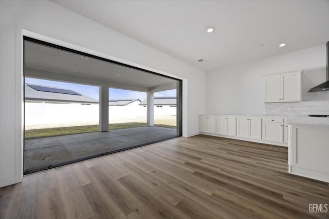 7017 Travata Court, Bakersfield, CA 93314