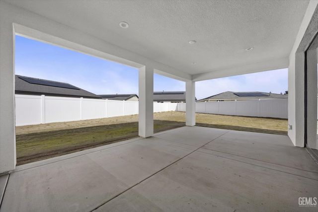 7017 Travata Court, Bakersfield, CA 93314