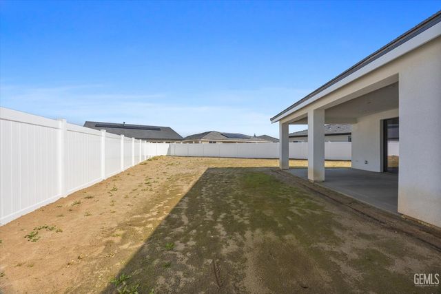 7017 Travata Court, Bakersfield, CA 93314