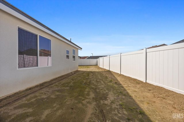 7017 Travata Court, Bakersfield, CA 93314