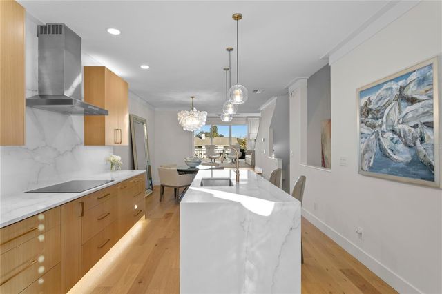 1067 PINELLAS BAYWAY S, St Petersburg, FL 33715