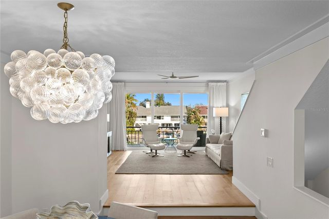 1067 PINELLAS BAYWAY S, St Petersburg, FL 33715