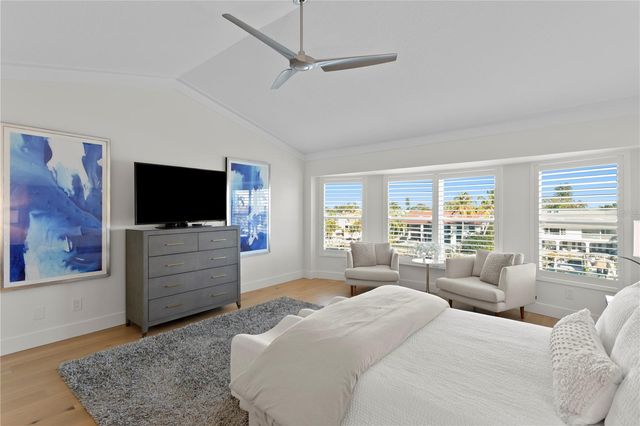 1067 PINELLAS BAYWAY S, St Petersburg, FL 33715