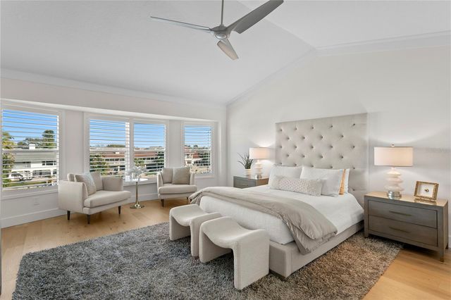 1067 PINELLAS BAYWAY S, St Petersburg, FL 33715