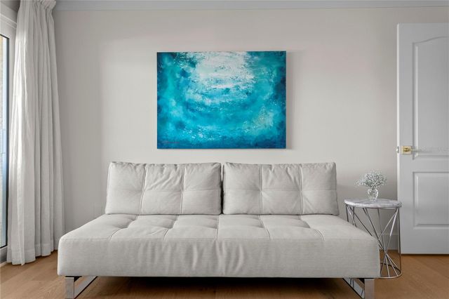 1067 PINELLAS BAYWAY S, St Petersburg, FL 33715