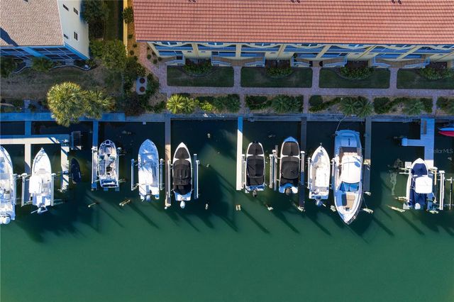 1067 PINELLAS BAYWAY S, St Petersburg, FL 33715