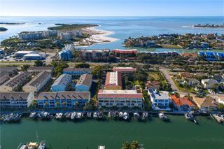 1067 PINELLAS BAYWAY S, St Petersburg, FL 33715