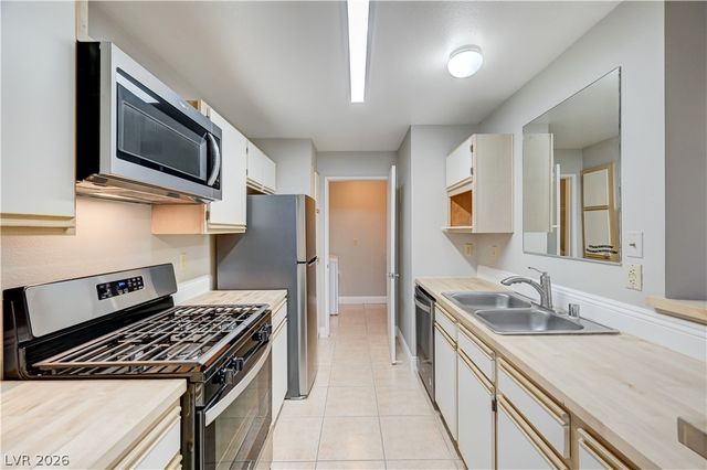 2200 South Fort Apache Road 1081, Las Vegas, NV 89117