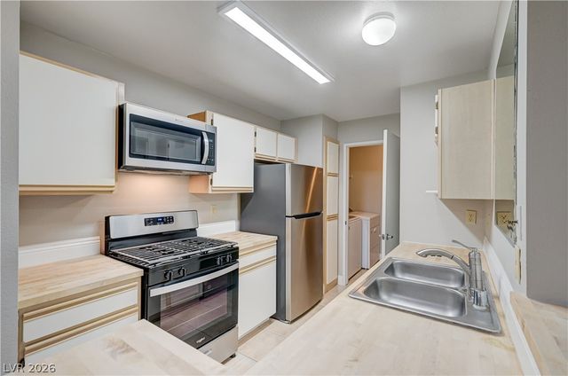 2200 South Fort Apache Road 1081, Las Vegas, NV 89117