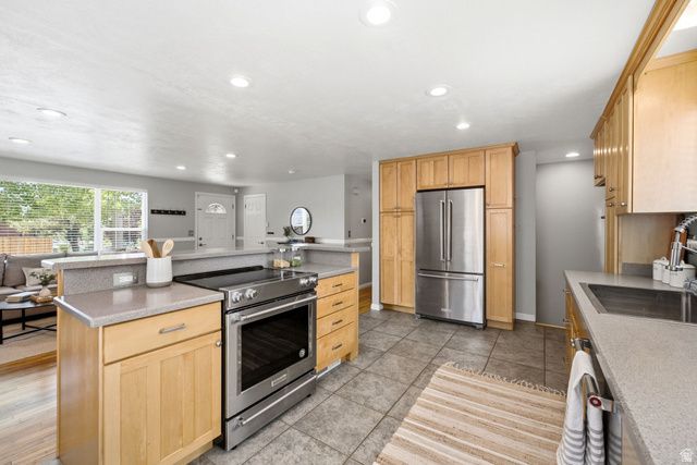 7237 S 2700 E, Cottonwood Heights, UT 84121