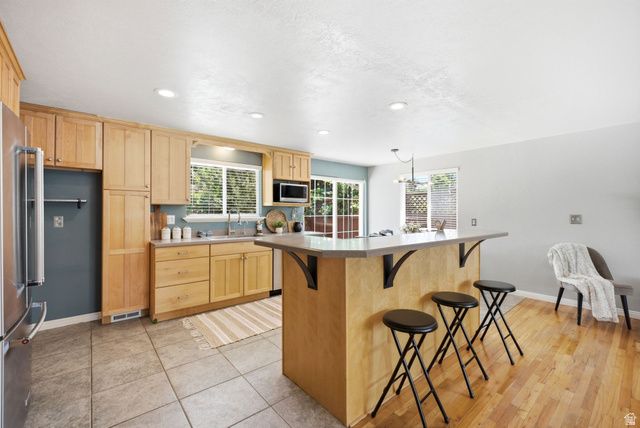 7237 S 2700 E, Cottonwood Heights, UT 84121