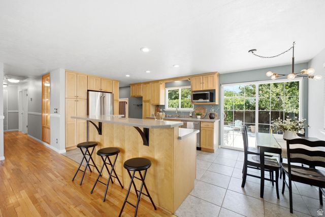 7237 S 2700 E, Cottonwood Heights, UT 84121