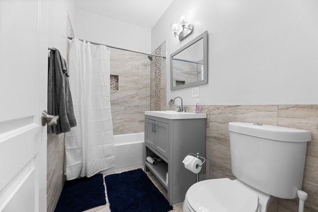 6112 S Vernon Avenue 2, Chicago, IL 60637