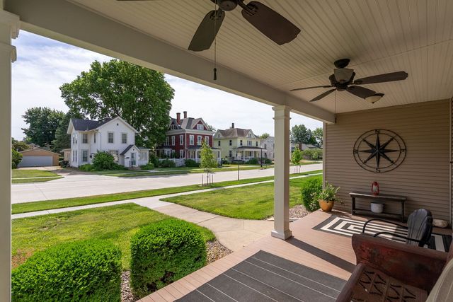 417 N State Street, Geneseo, IL 61254