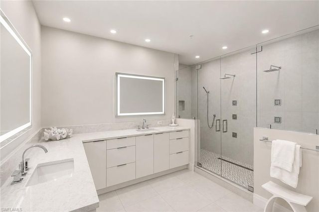 173 Colonade CIR 1401, Naples, FL 34103