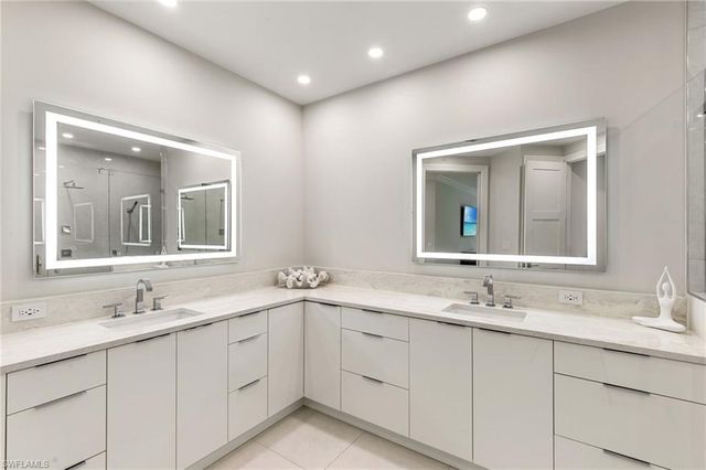 173 Colonade CIR 1401, Naples, FL 34103