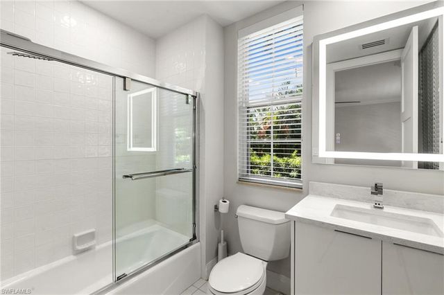 173 Colonade CIR 1401, Naples, FL 34103