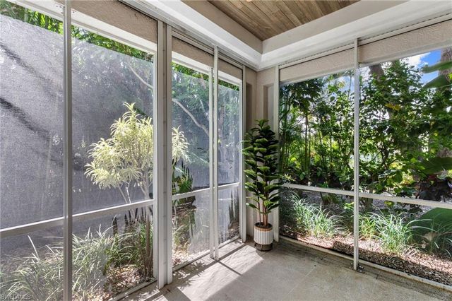 173 Colonade CIR 1401, Naples, FL 34103