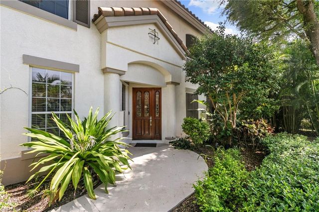 173 Colonade CIR 1401, Naples, FL 34103