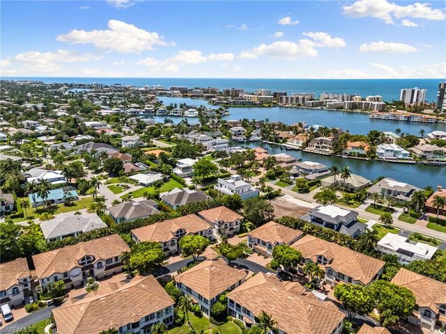 173 Colonade CIR 1401, Naples, FL 34103
