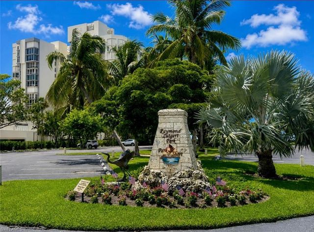 173 Colonade CIR 1401, Naples, FL 34103