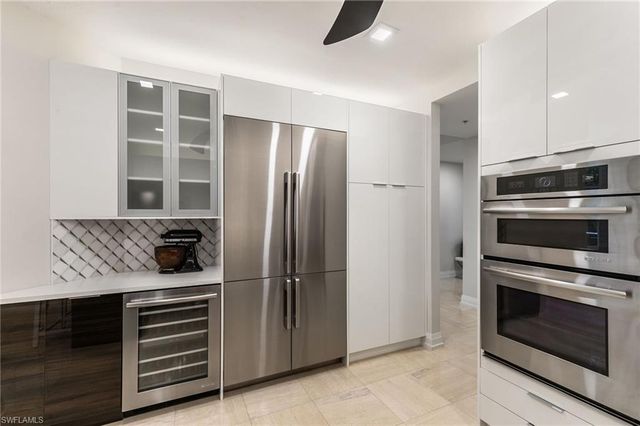 173 Colonade CIR 1401, Naples, FL 34103