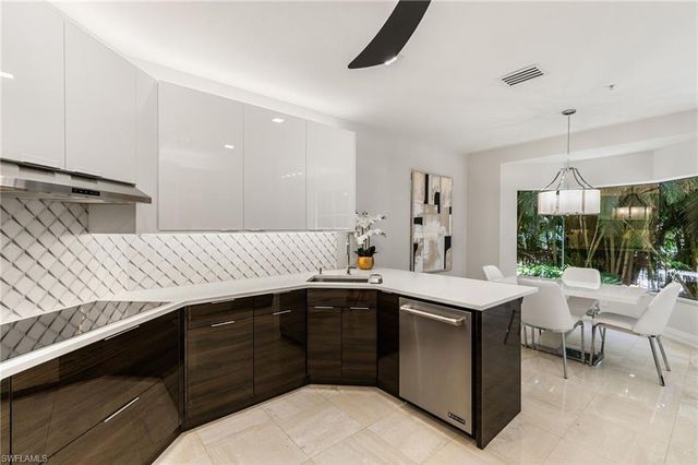 173 Colonade CIR 1401, Naples, FL 34103