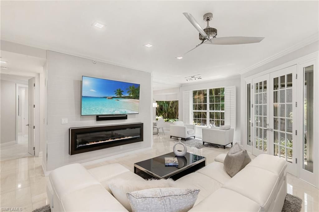 173 Colonade CIR 1401, Naples, FL 34103
