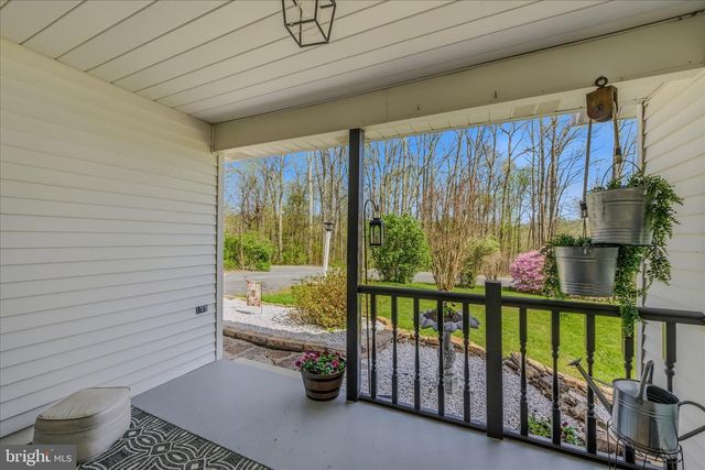 211 CRESTVIEW LN, Berkeley Springs, WV 25411