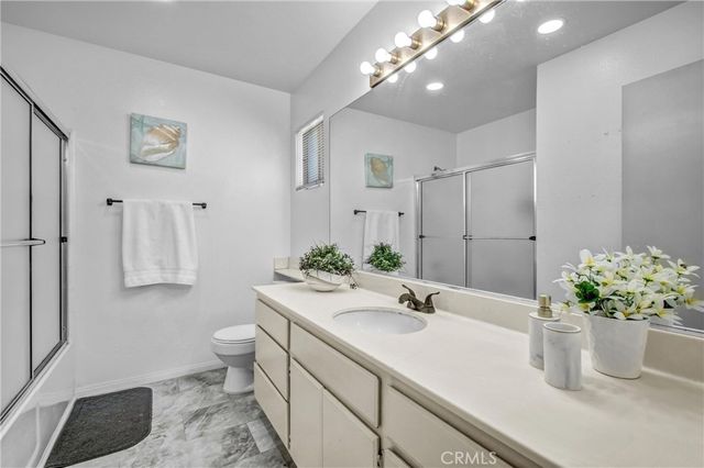 37940 42nd Street E 125, Palmdale, CA 93552