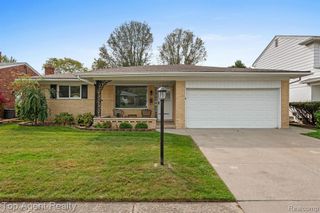 20406 Mauer Street, Saint Clair Shores, MI 48080