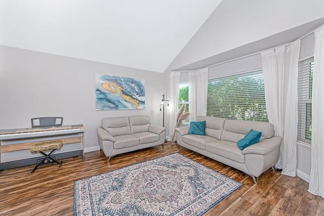 7400 Pimienta Dr, Citrus Heights, CA 95621