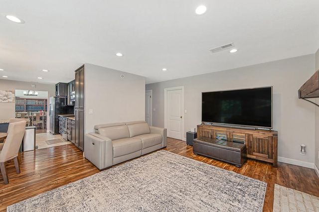 7400 Pimienta Dr, Citrus Heights, CA 95621