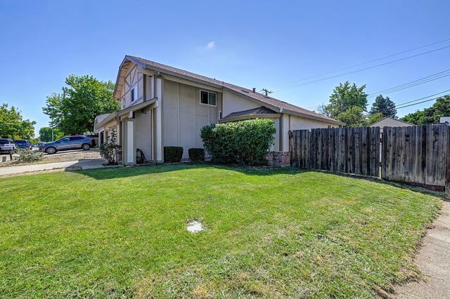7400 Pimienta Dr, Citrus Heights, CA 95621