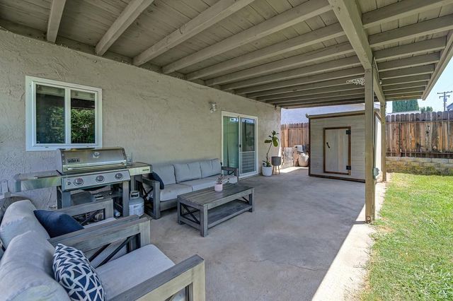 7400 Pimienta Dr, Citrus Heights, CA 95621