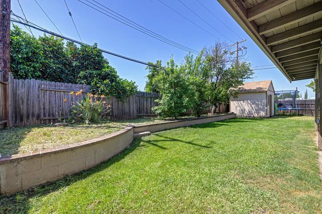 7400 Pimienta Dr, Citrus Heights, CA 95621