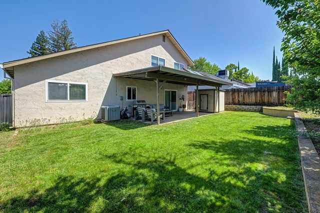 7400 Pimienta Dr, Citrus Heights, CA 95621