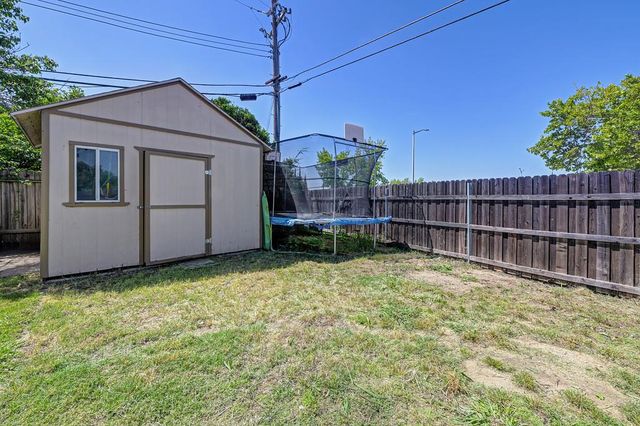 7400 Pimienta Dr, Citrus Heights, CA 95621
