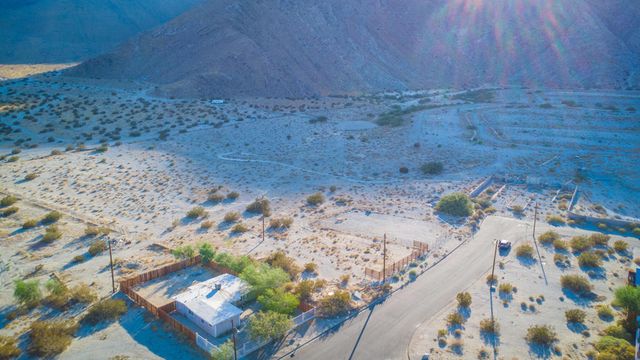 59731 Palm Oasis Avenue, Palm Springs, CA 92262