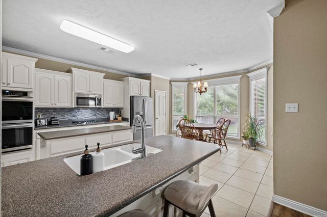 12 Cumberland Cv, Cabot, AR 72023