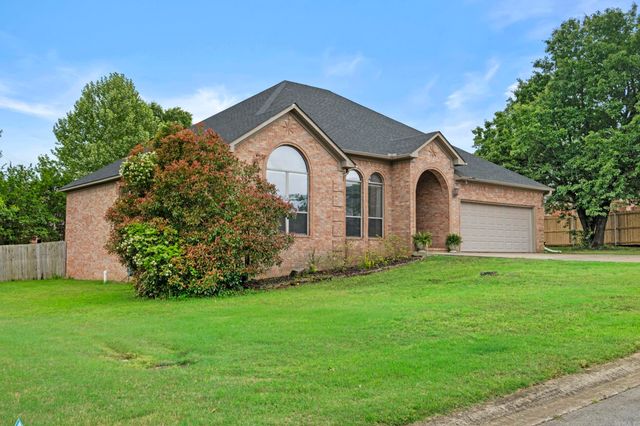 12 Cumberland Cv, Cabot, AR 72023