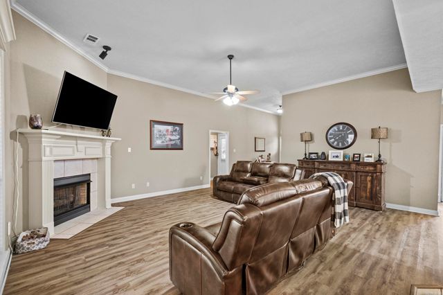 12 Cumberland Cv, Cabot, AR 72023