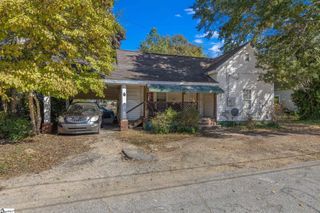 11 Hammett Street, Laurens, SC 29360