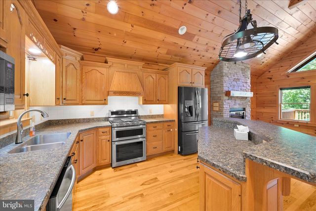 74 BROWNS CHURCH RD, Schuylkill Haven, PA 17972